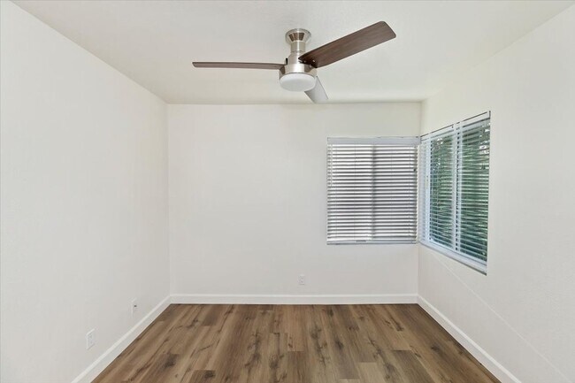 Building Photo - A move-in-ready family home in Riverside’s sought-after Orangecrest neighborhood