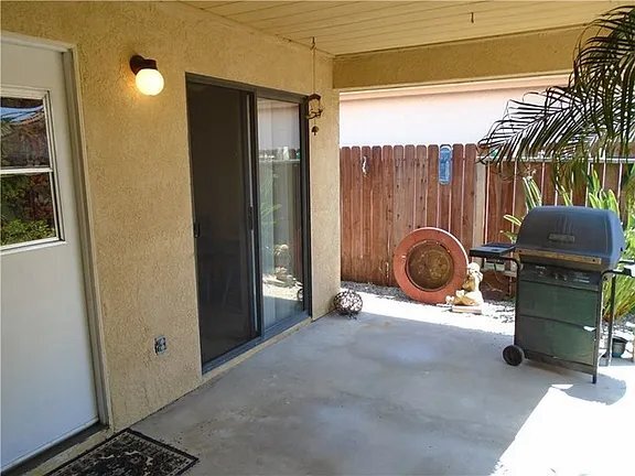 Building Photo - 811 Alondra Dr