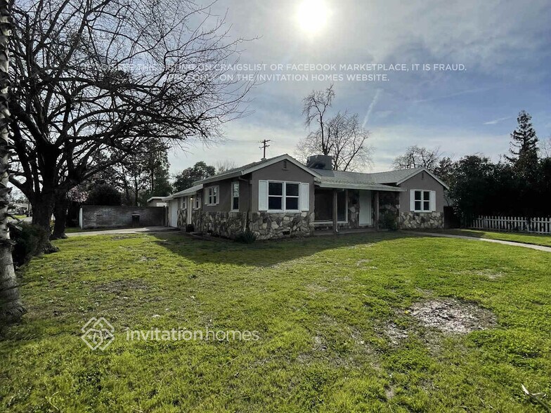 Building Photo - 3096 Yellowstone Ln