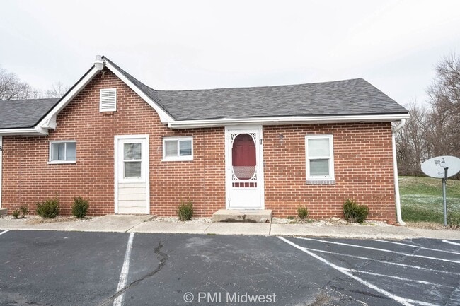 Building Photo - 2142 W US Hwy 40