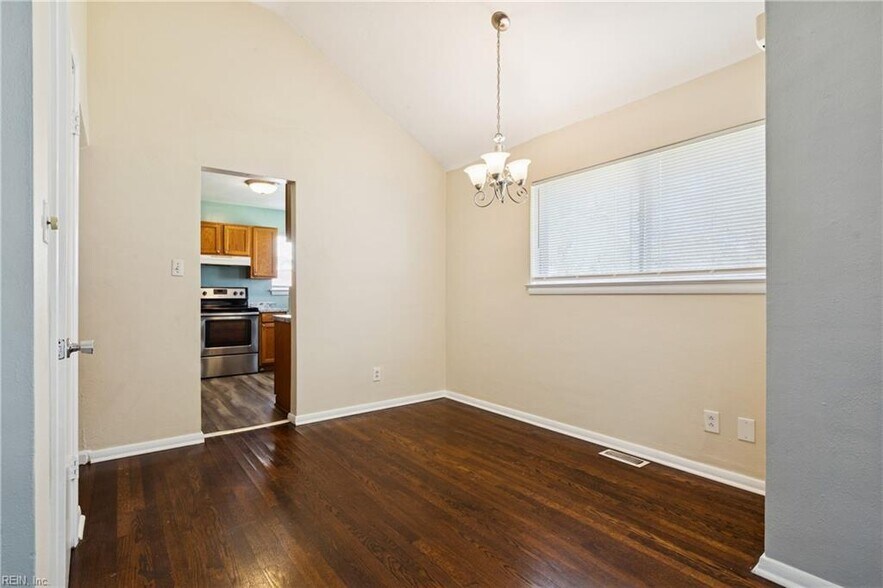 Building Photo - 301 Pepper Mill Ct