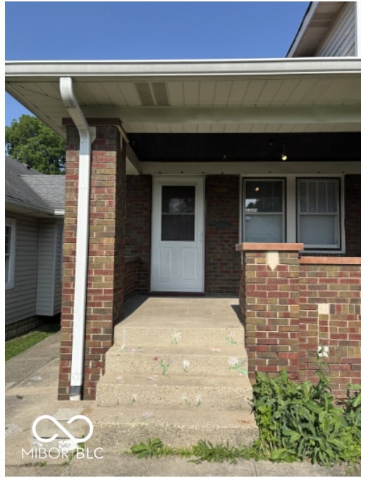 Primary Photo - 102 Wallace Ave