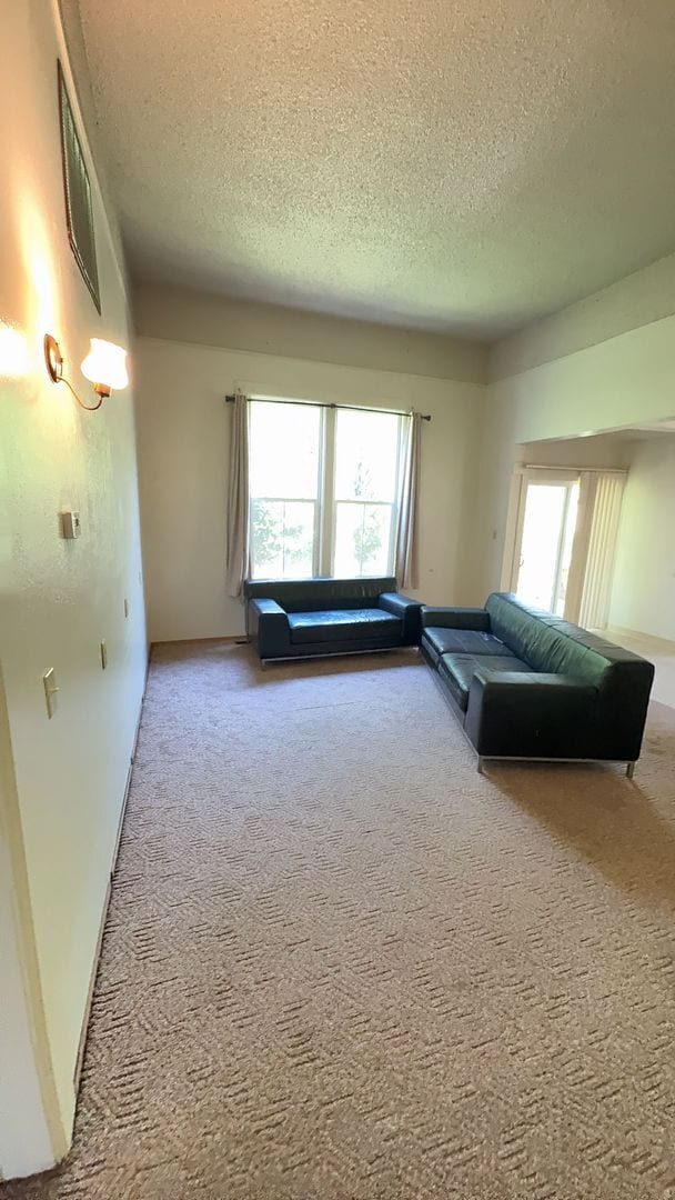 Building Photo - *Reserve NOW for Summer 2026* Great 3 Bedroom house close to campus