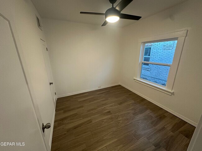 Building Photo - 3814 Hueco Ave