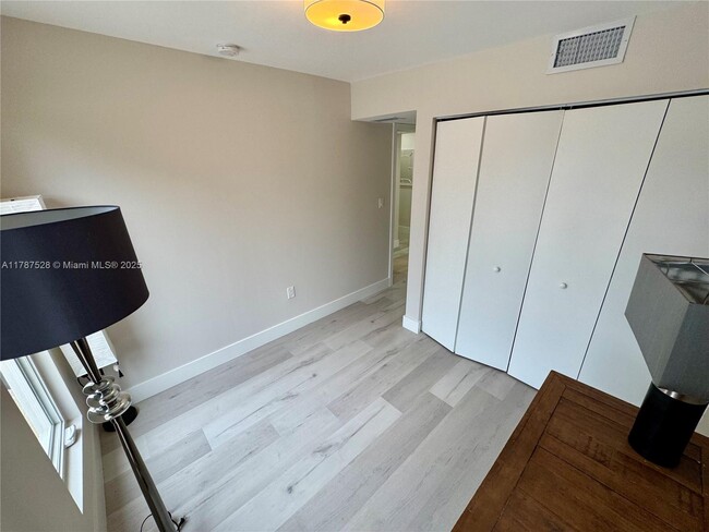 Building Photo - 1012 Tangelo Isle