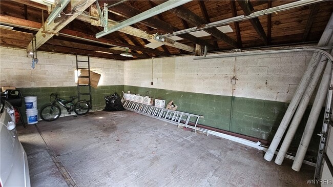 Building Photo - 237 Colton Ave