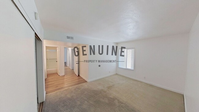 Building Photo - Stunning 2nd Story 3 Bedroom Condo in Woodlake Villas, La Habra