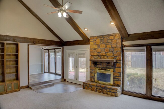 Building Photo - 3-Bed, 2-Bath in BA!