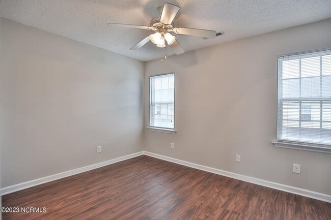 Building Photo - 4001 Banister Loop