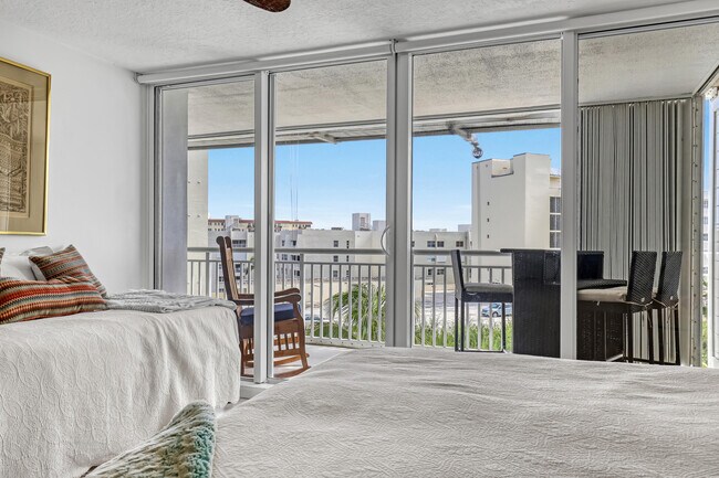 Building Photo - 3546 S Ocean Blvd