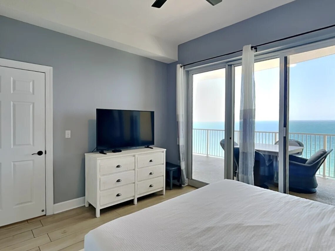 Building Photo - 10625 Front Beach Rd