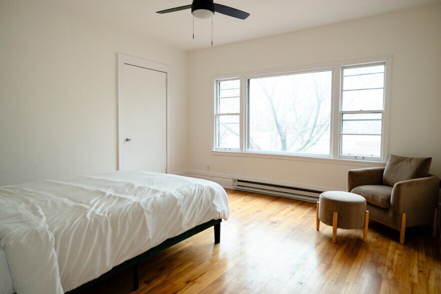 Building Photo - 1126 Jefferson St NE