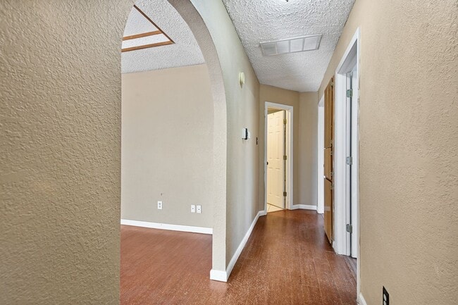 Building Photo - 3 bedroom 2 bath home with Acreage