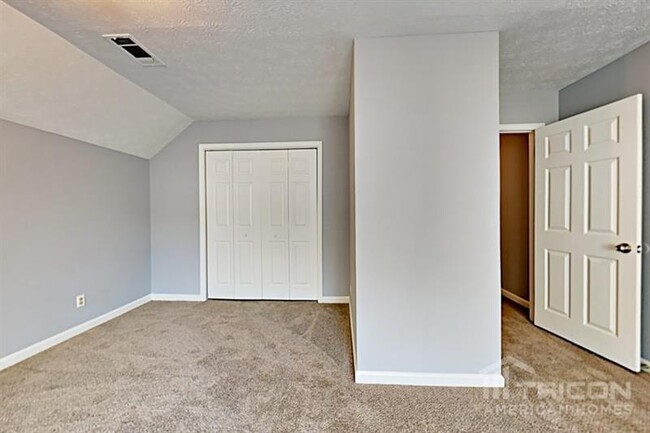 Building Photo - 910 Hounds Ridge Ct
