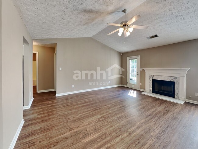 Building Photo - 1300 Wilkes Crest Dr