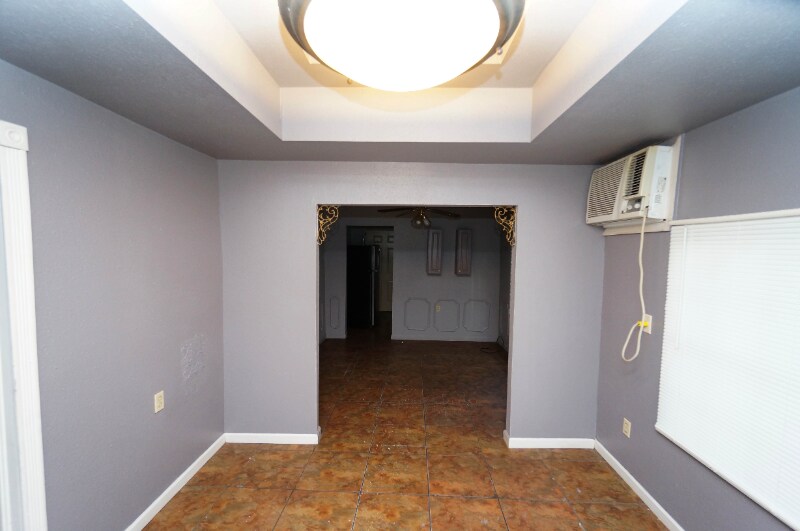 Building Photo - 1034 Pandora St