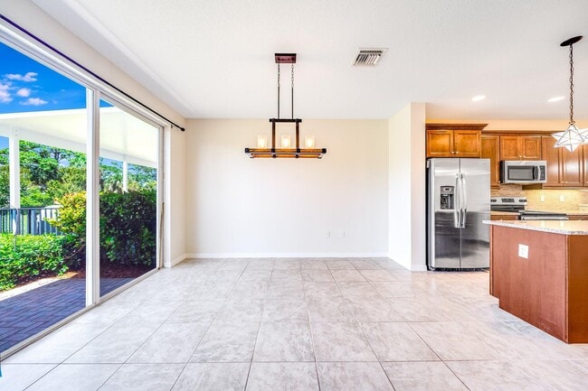 Building Photo - 4543 Tara Cove Way
