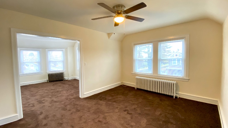 Building Photo - 300 W 31st St