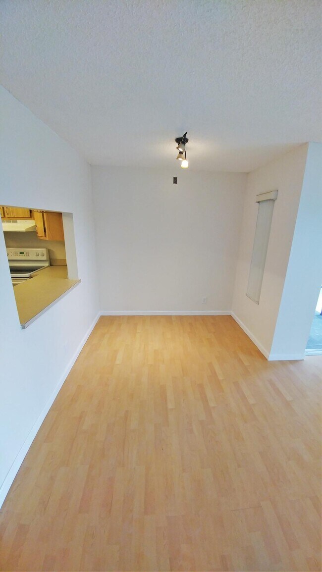 Building Photo - 1001 Green Pine Blvd