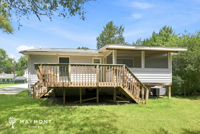 Building Photo - 1628 Thompson Dr