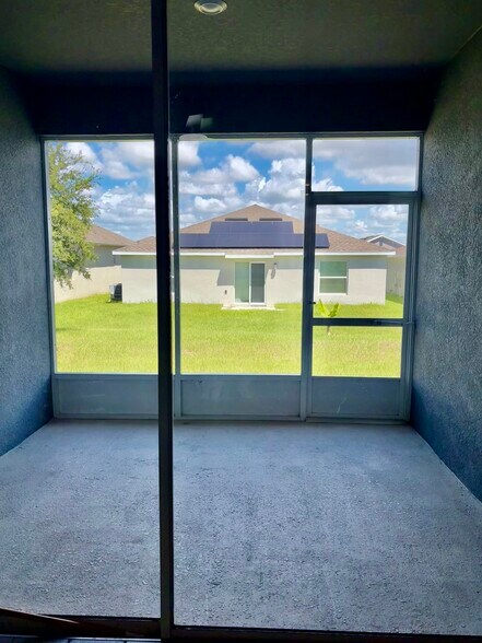 Building Photo - 1185 Saguaro St