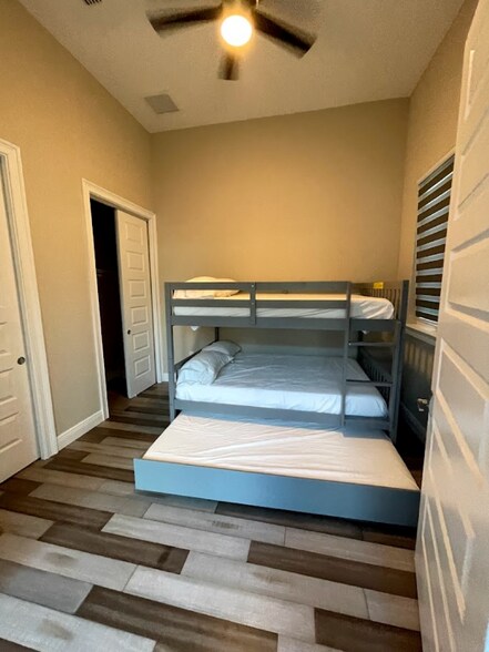 Building Photo - 415 4th Ave SW