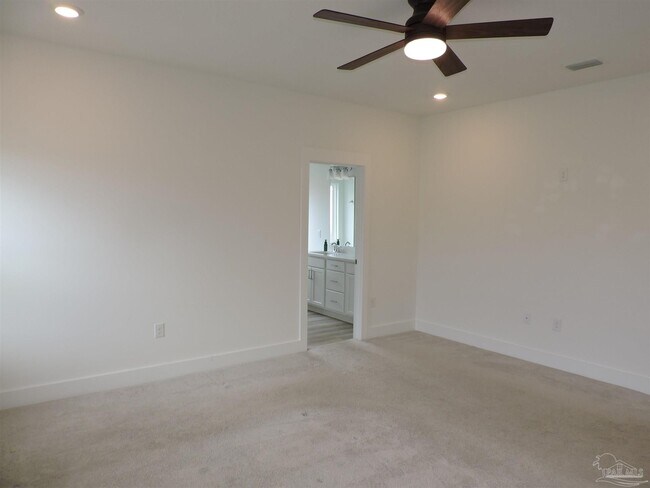 Building Photo - 6521 Paso Fino Dr