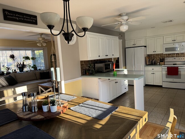 Building Photo - 15 Brookfield Dr