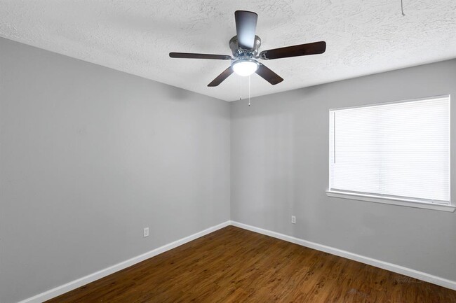 Building Photo - 22627 Braken Manor Ln
