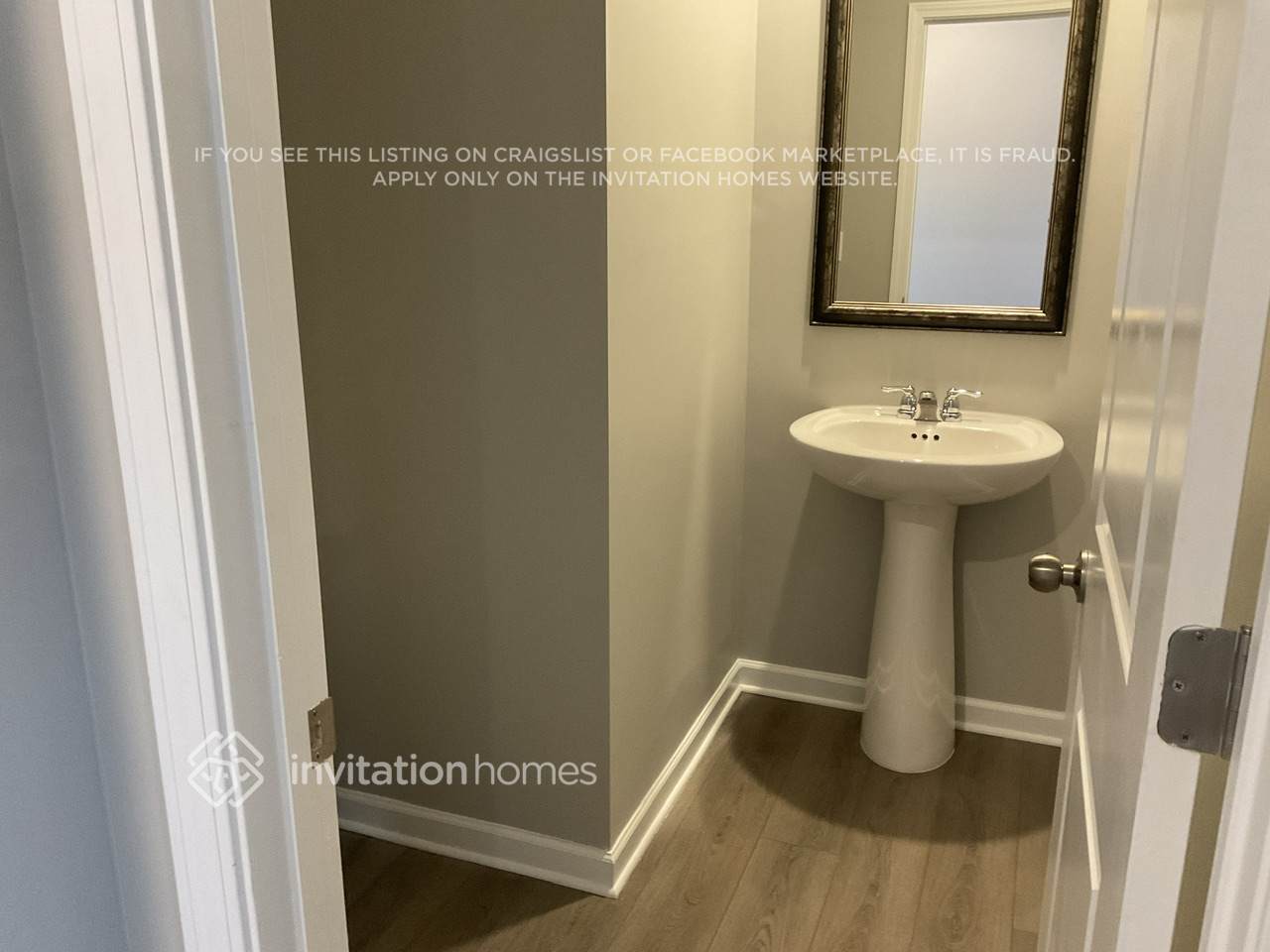 Building Photo - 516 Almere Dr