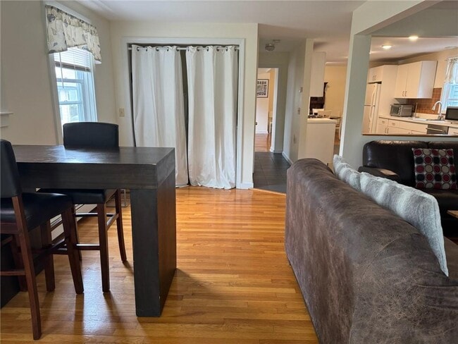 Building Photo - 23 Carey St