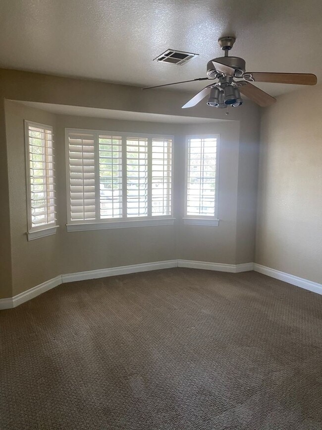 Building Photo - Single Story 4 Bedroom on 1/2 Acre Lot w/ Pool & Spa!