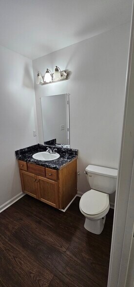 Building Photo - 5109 Marie Cir