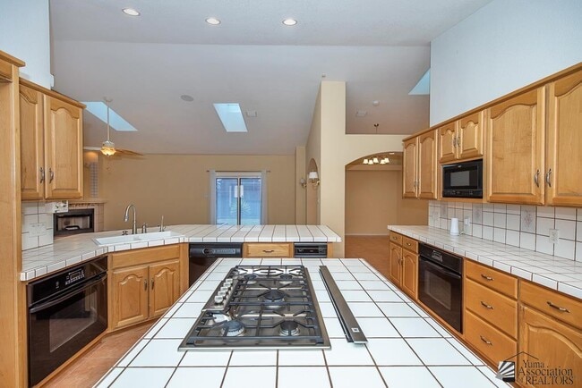 Building Photo - 14710 Blanco Ave