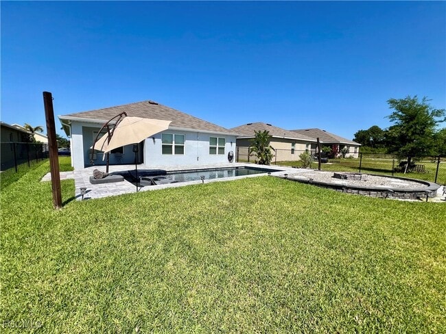 Building Photo - 10293 Silver Pond Lane