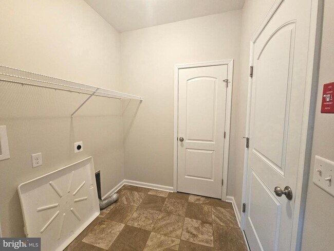 Building Photo - 270 Waterway Dr