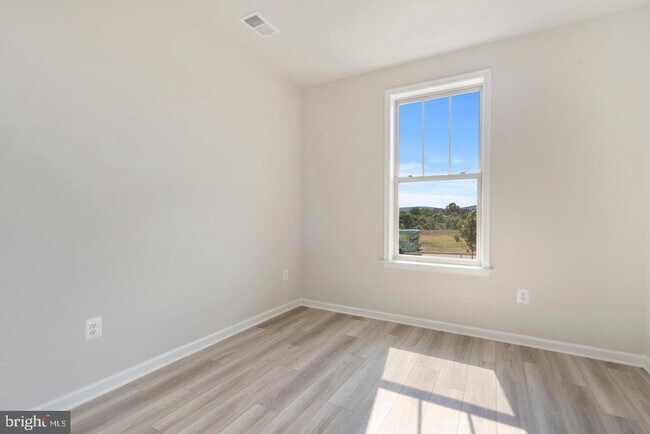 Building Photo - 5911 Garden Walk Dr