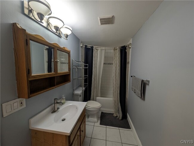 Building Photo - 273 Watertree Dr