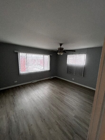 Building Photo - 5055 W Gladys Ave