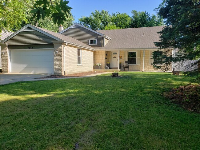 Primary Photo - 1248 W Jefferson Ave