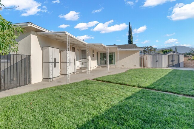 Building Photo - 11330 Cherrylee Dr