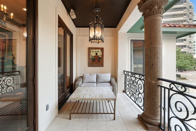 Building Photo - 5007 Cedar Creek Dr