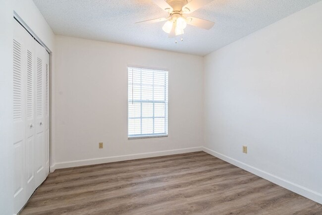 Building Photo - Beautiful 3 bedroom 2.5 bathroom townhouse for rent near USF.