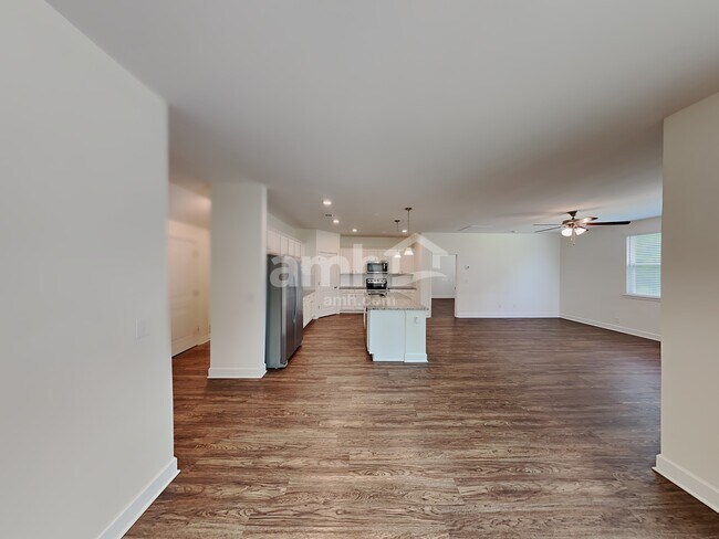 Building Photo - 4308 Longfellow Dr