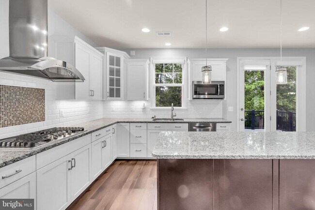Building Photo - 40578 Sculpin Ct