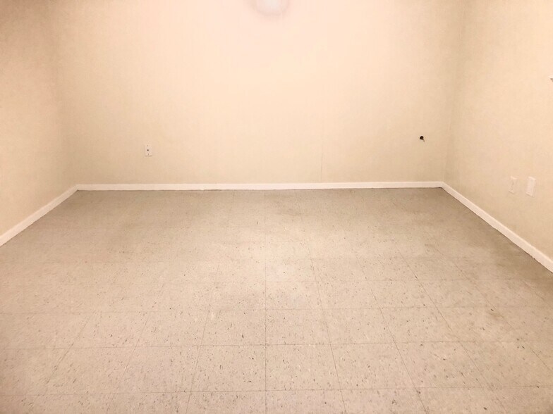 Building Photo - 45508 Sciara Ln