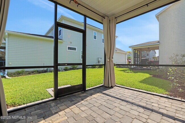 Building Photo - 174 Killarney Ave