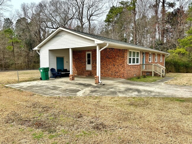 Building Photo - 3751 Richlands Hwy