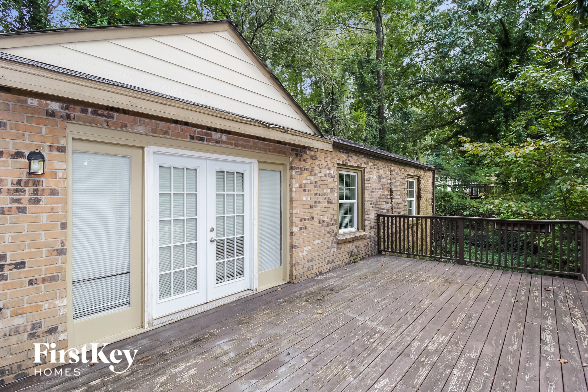 Building Photo - 476 Rigby St NE