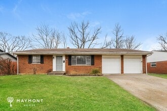 Building Photo - 750 Danbury Rd